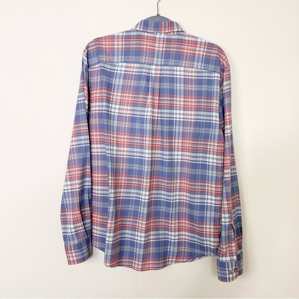 JOHNNIE O CARL PLOTT
TUCKED BUTTON UP SHIRT
JMWL8170 Size Small - Picture 7 of 12